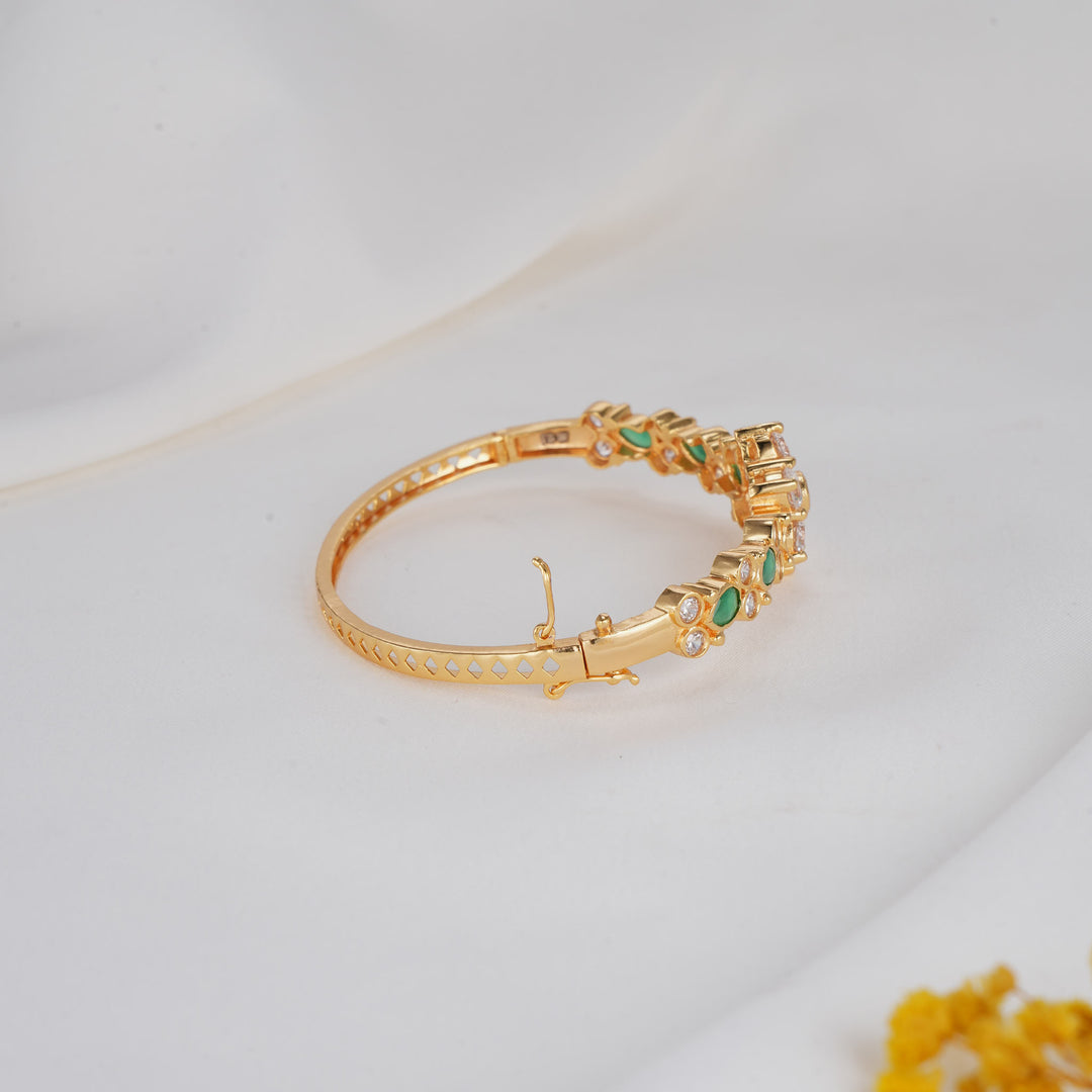 Surabhi Stone Bracelet