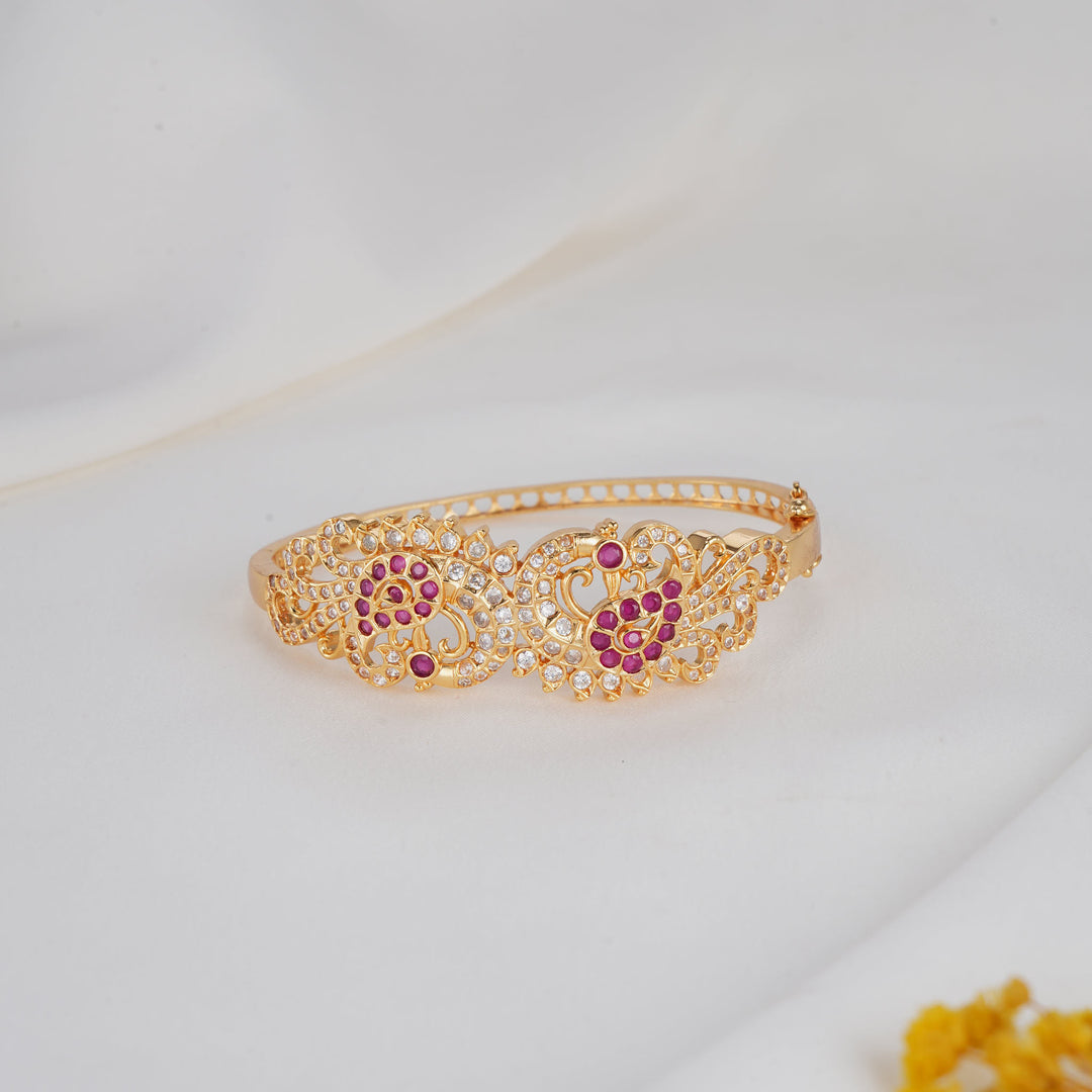 Vedhikaa Stone Bracelet