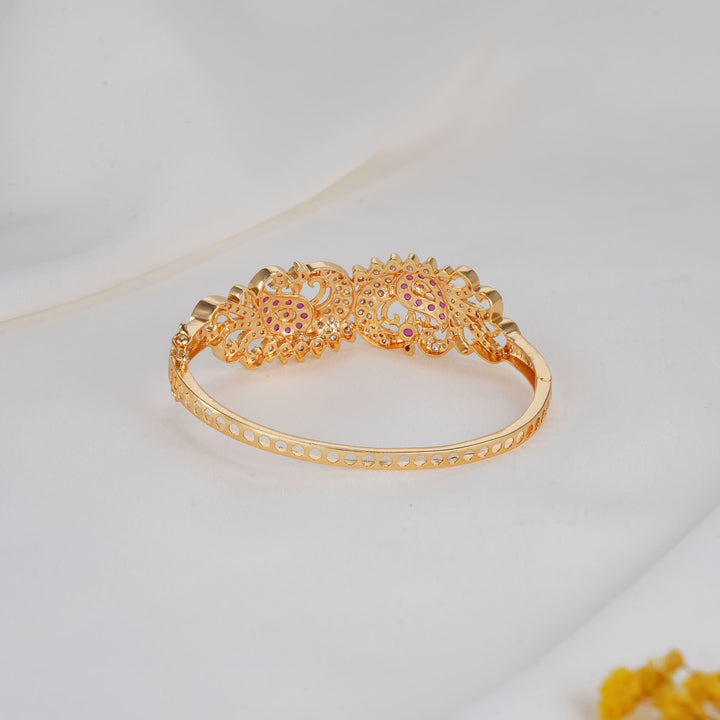 Vedhikaa Stone Bracelet