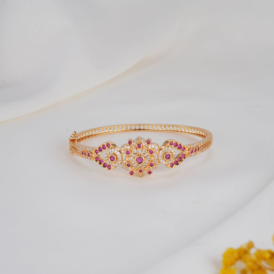 Vinthira Stone Bracelet