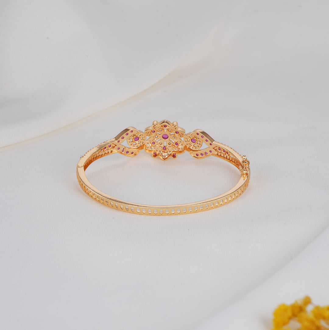 Vinthira Stone Bracelet