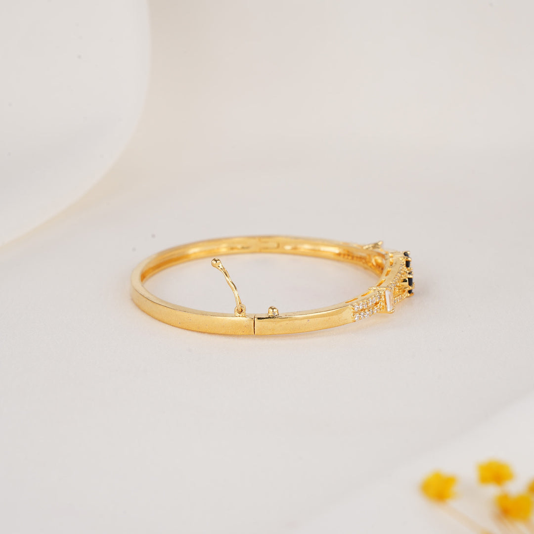 Yamika Stone Bracelet