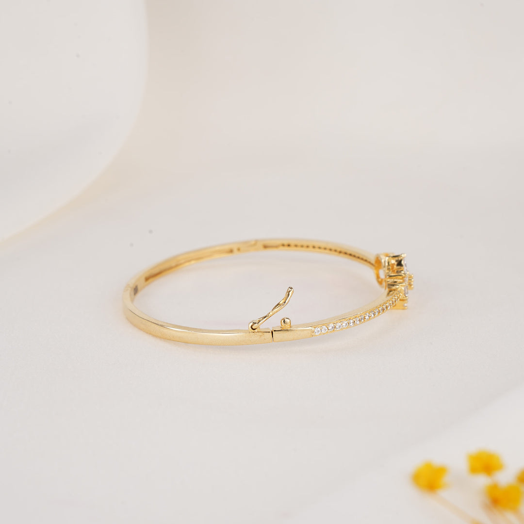 Ridhikaa Stone Bracelet
