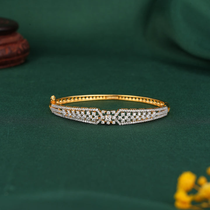 Gleaming Avikam Bracelet
