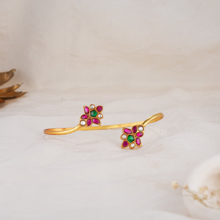 Arshiya Kundan Palm Bracelet