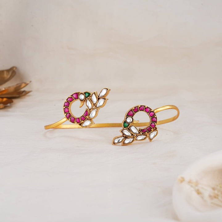 Unique Kundan Palm Bracelet