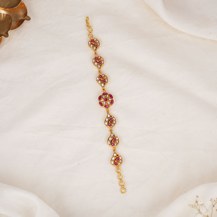 Lakkesh Kundan Bracelet