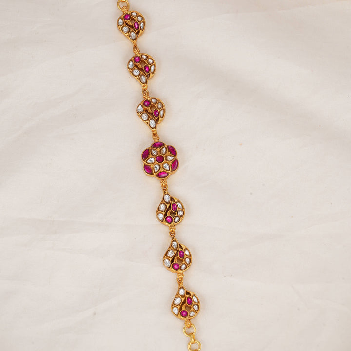 Lakkesh Kundan Bracelet