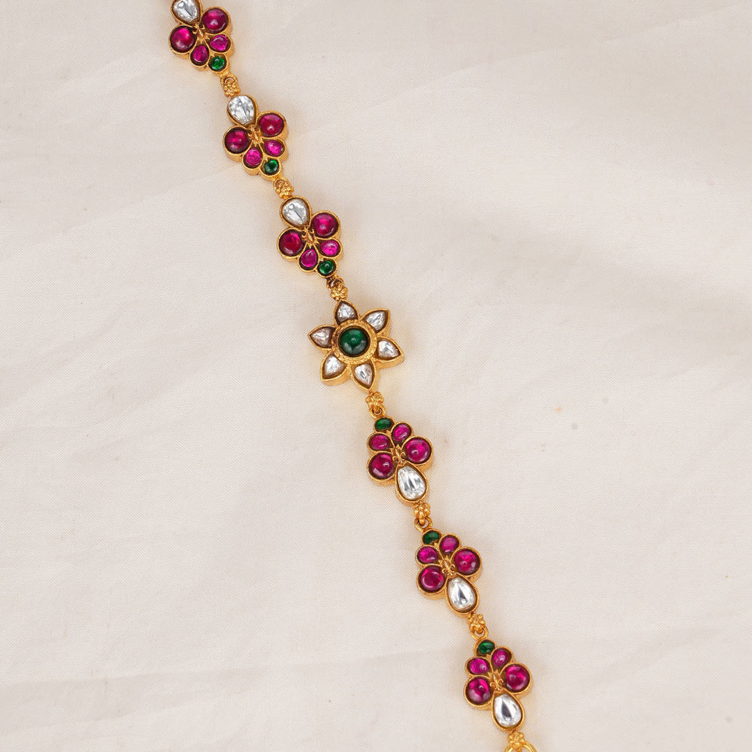 Ishitha Kundan Bracelet