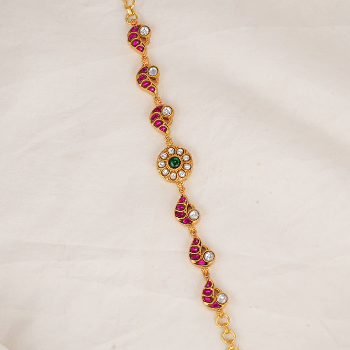 Nadhiya Kundan Bracelet