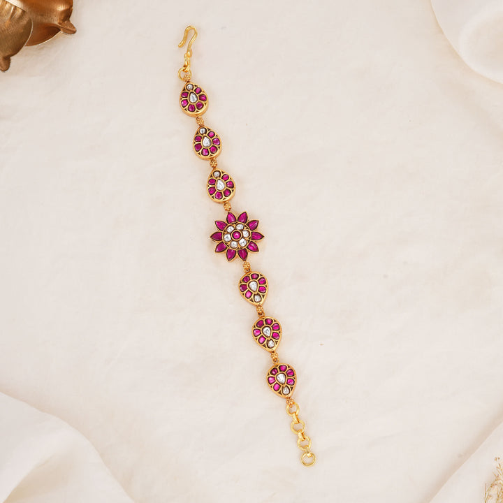 Catchy Kundan Bracelet