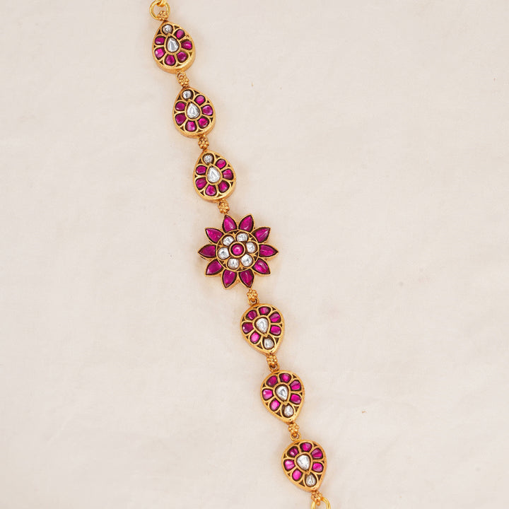 Catchy Kundan Bracelet