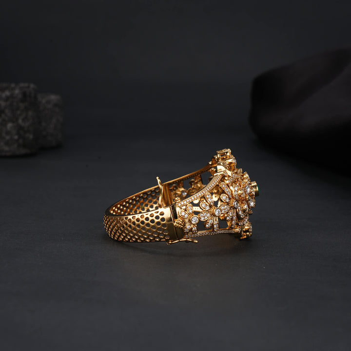 Avanthikaa  Victorian Bracelet