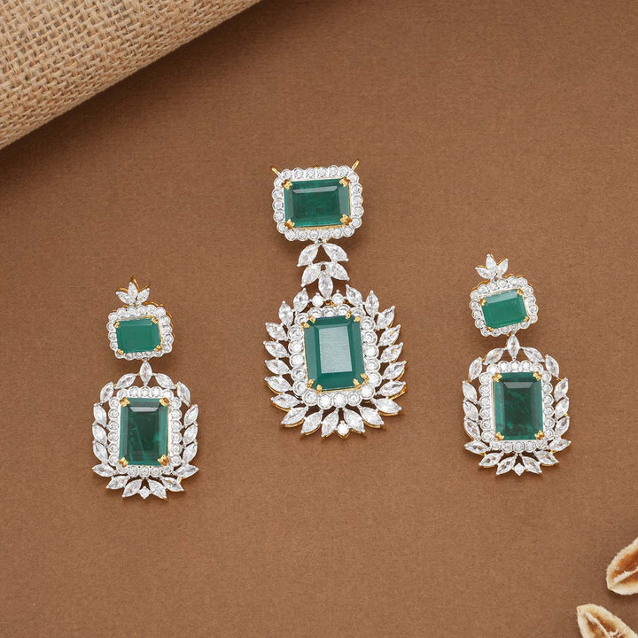 Mithuna Avikam Pendant Set
