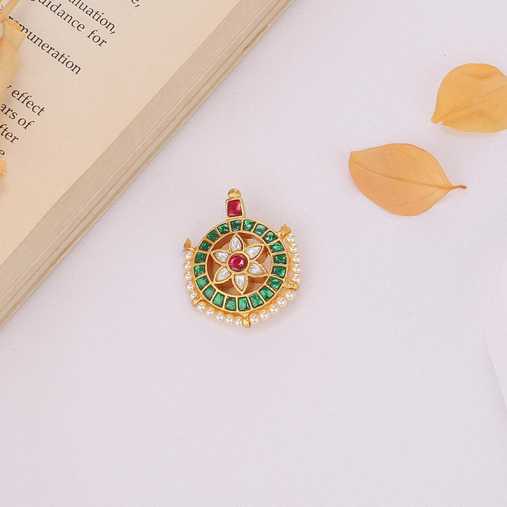 Zohra Kundan Pendant