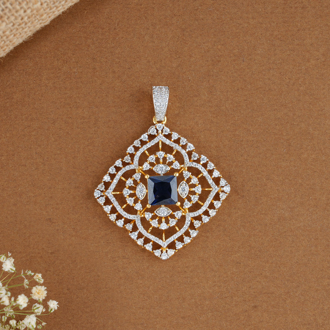 Laydia Avikam Pendant Set