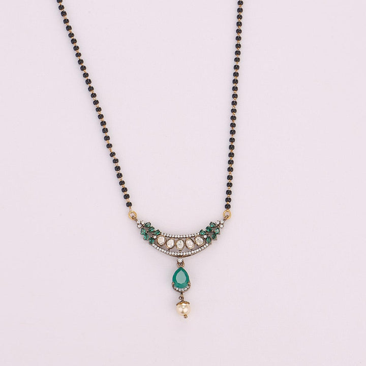 Vrusni Victorian Pendant