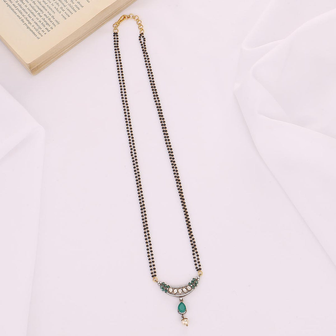 Vrusni Victorian Pendant