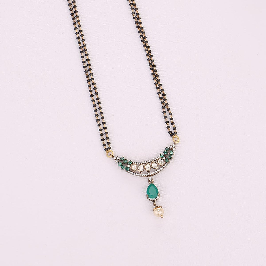 Vrusni Victorian Pendant