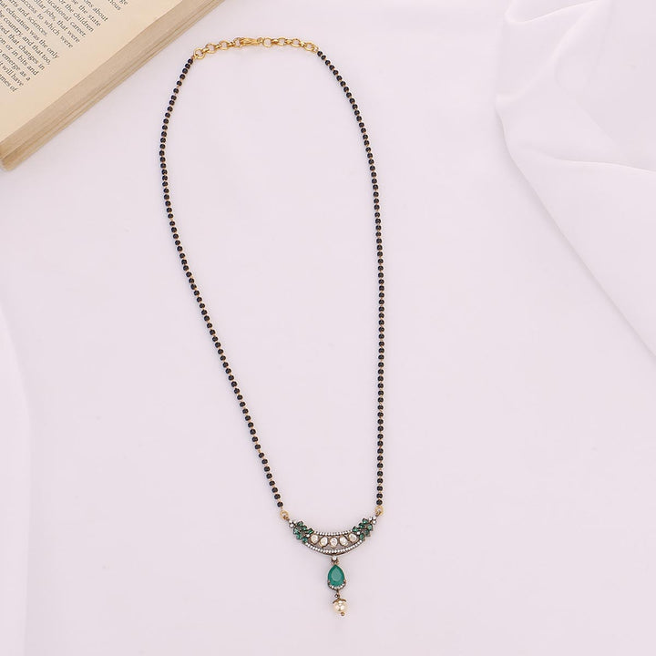 Vrusni Victorian Pendant