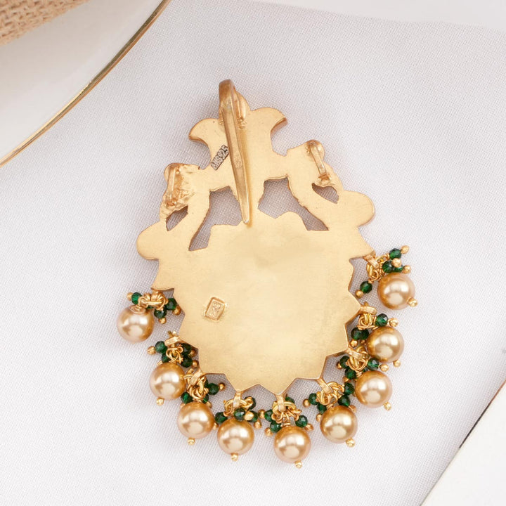 Attractive Kundan Pendant