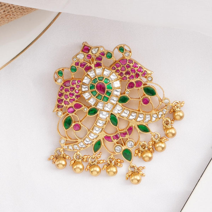 Pretty Kundan Pendant