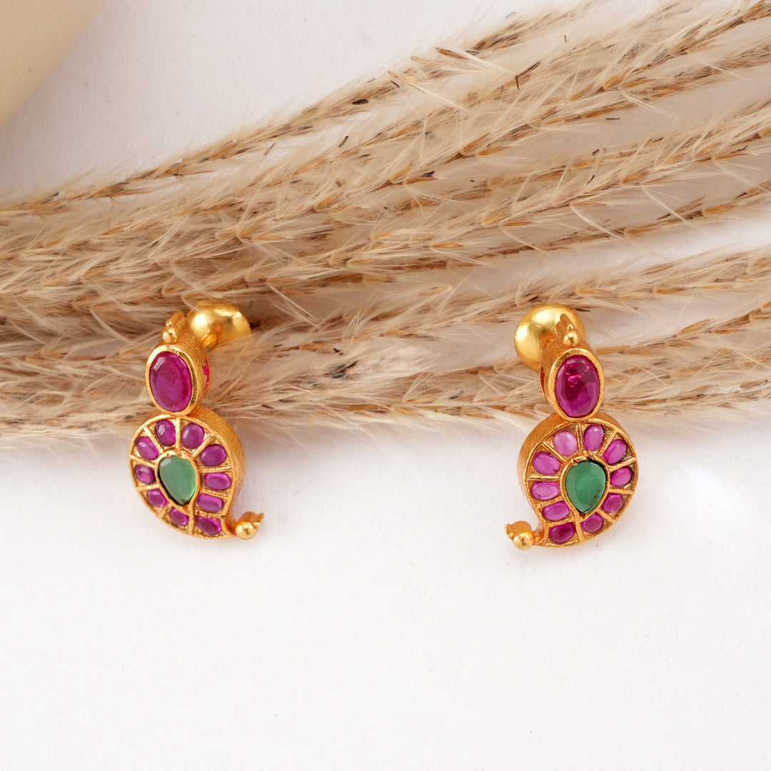 Nishitha Stone Pendant Set