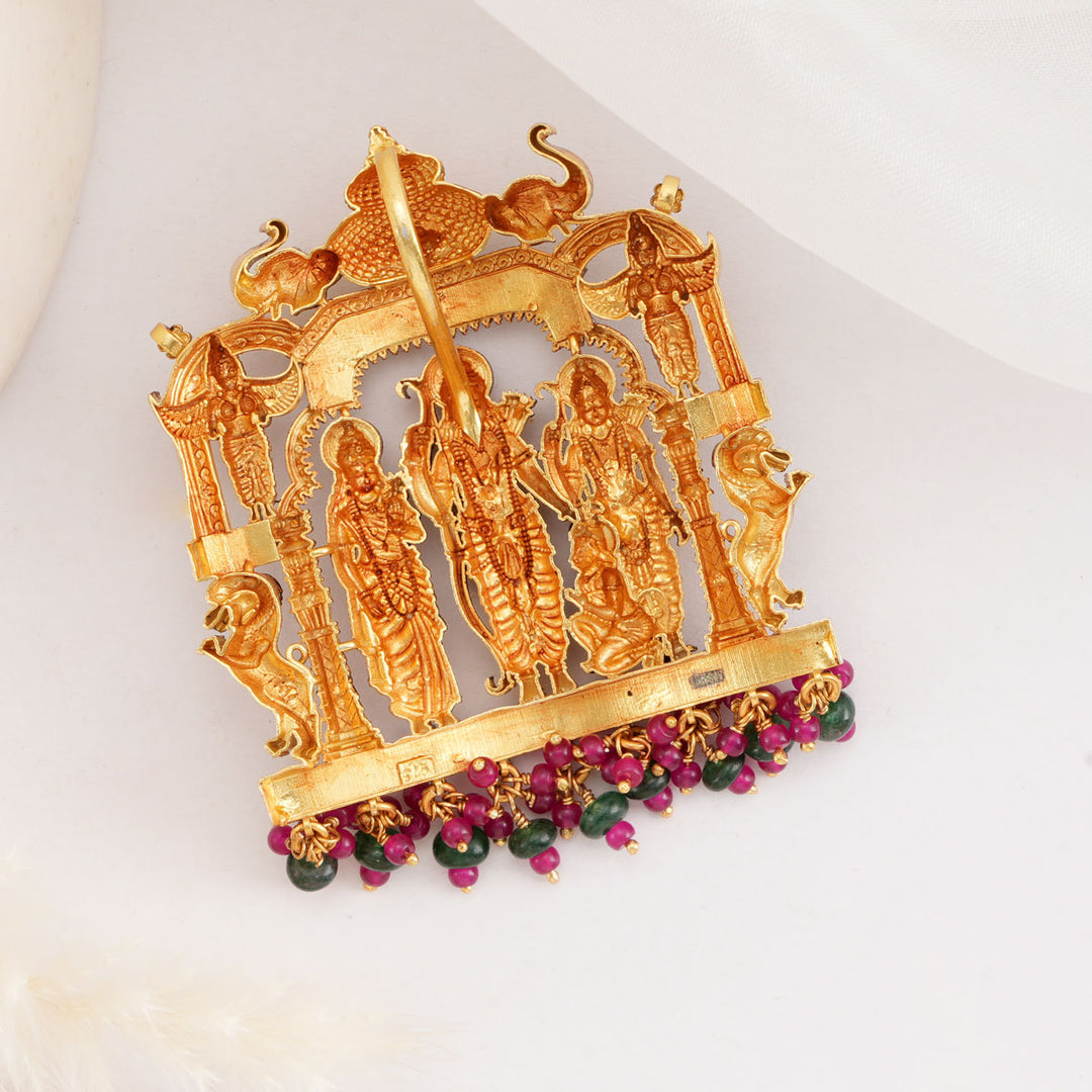 Chic & Fabulous Nagas Pendant