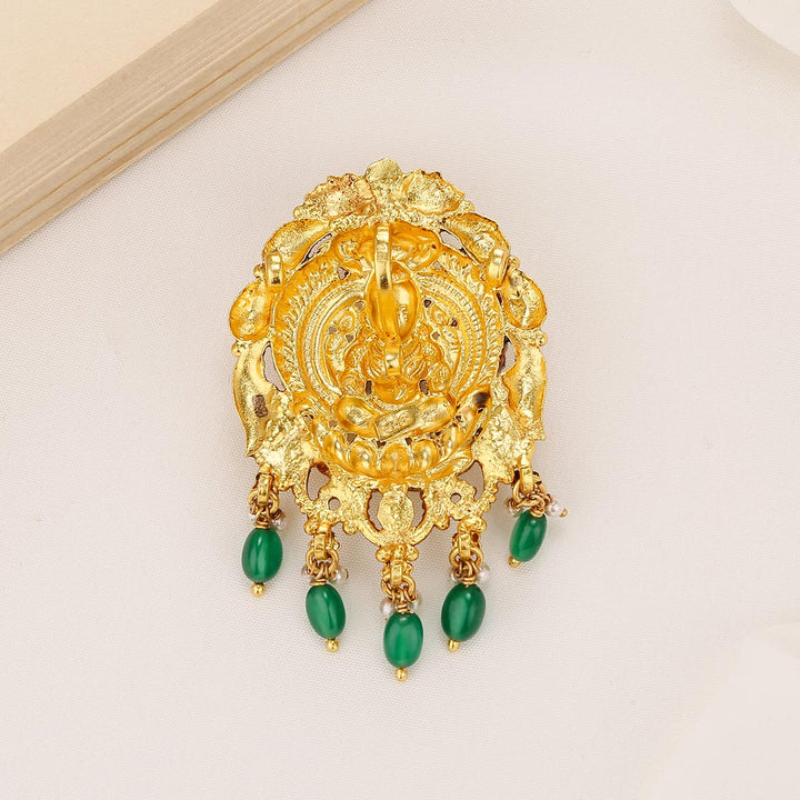 Nadhiya Nagas Pendant