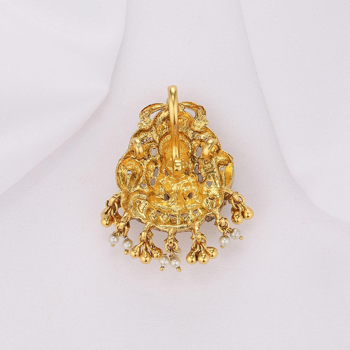 Chic Glow Nagas Pendant