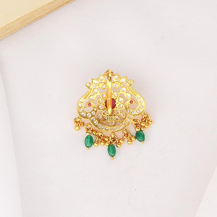 Facinate Stone Pendant