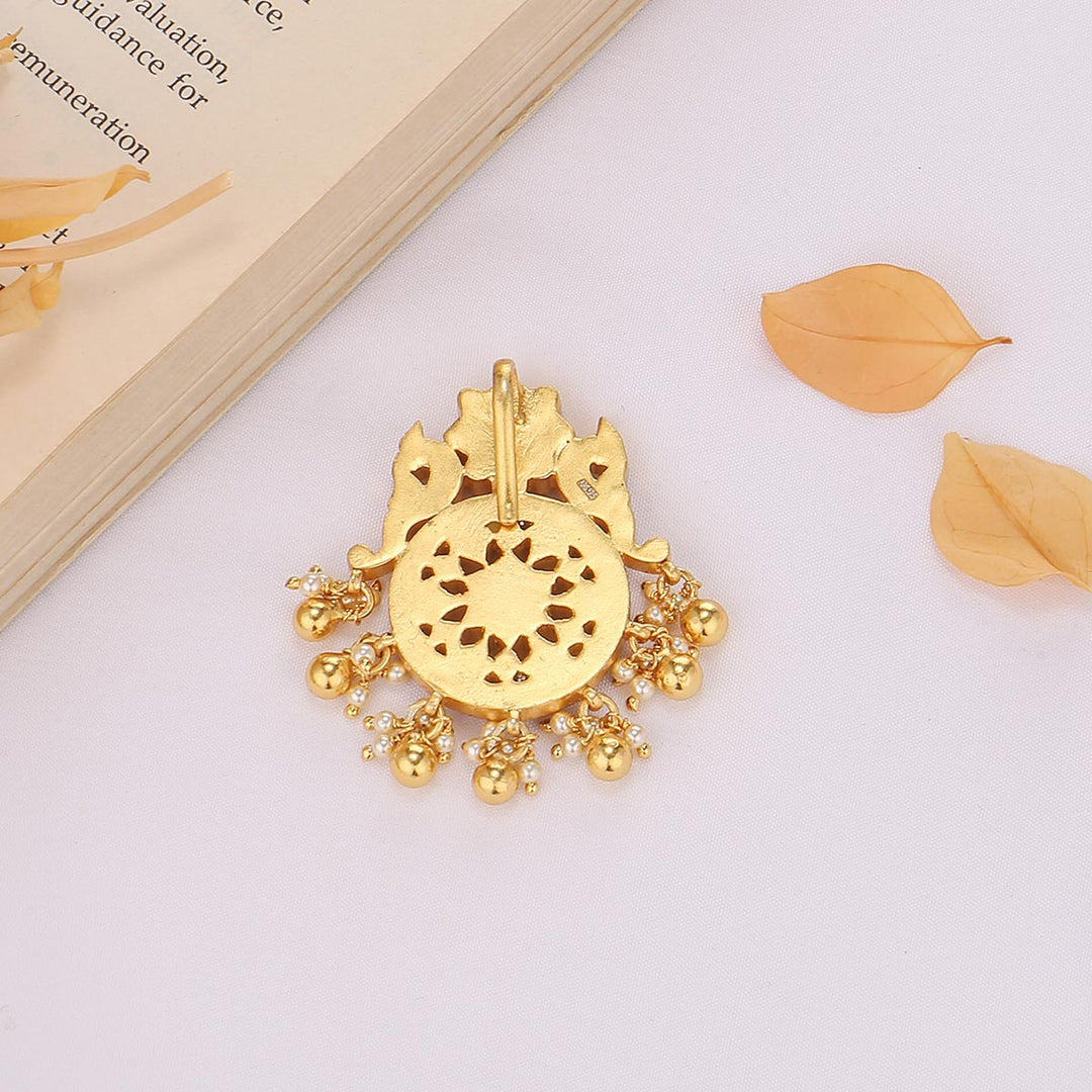 Liyantha Kundan Pendant