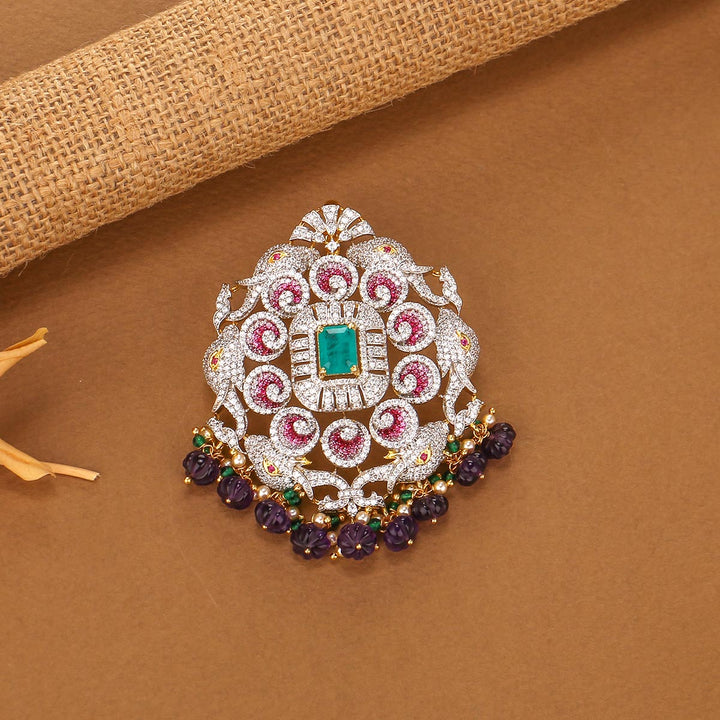 Stunning Avikam Pendant Set