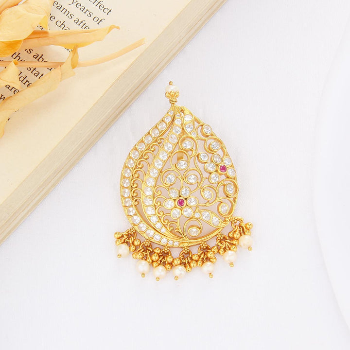 Dazzling Stone Pendant