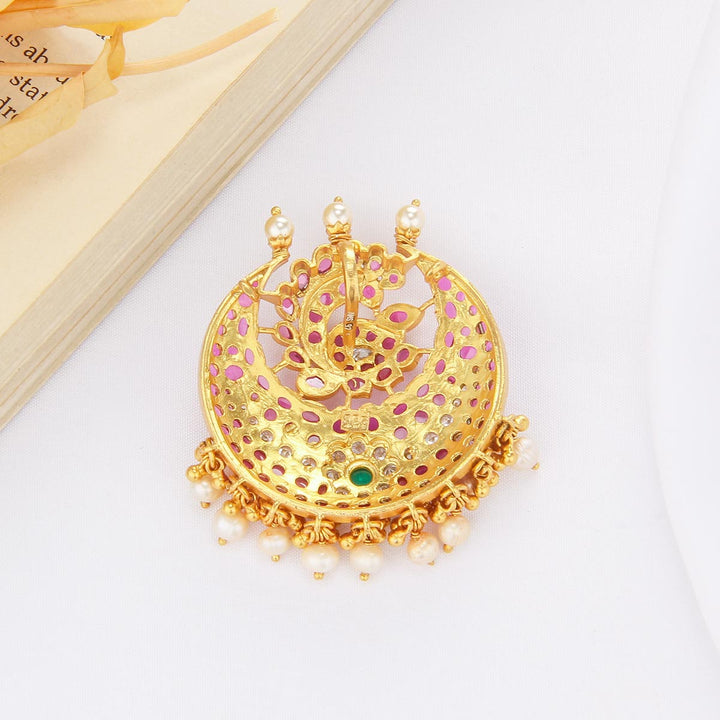 Moon Luxe Stone Pendant