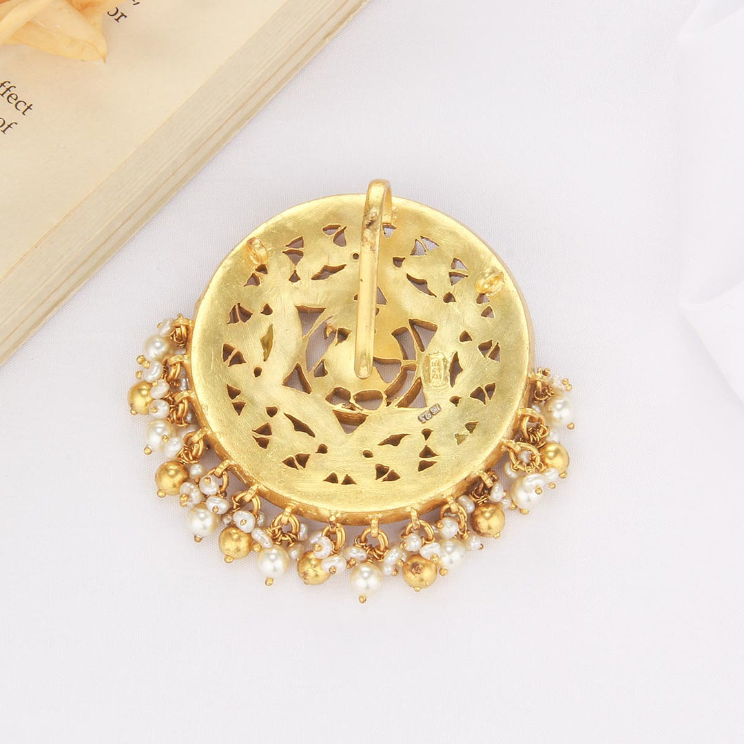 Dazzling Kundan Pendant