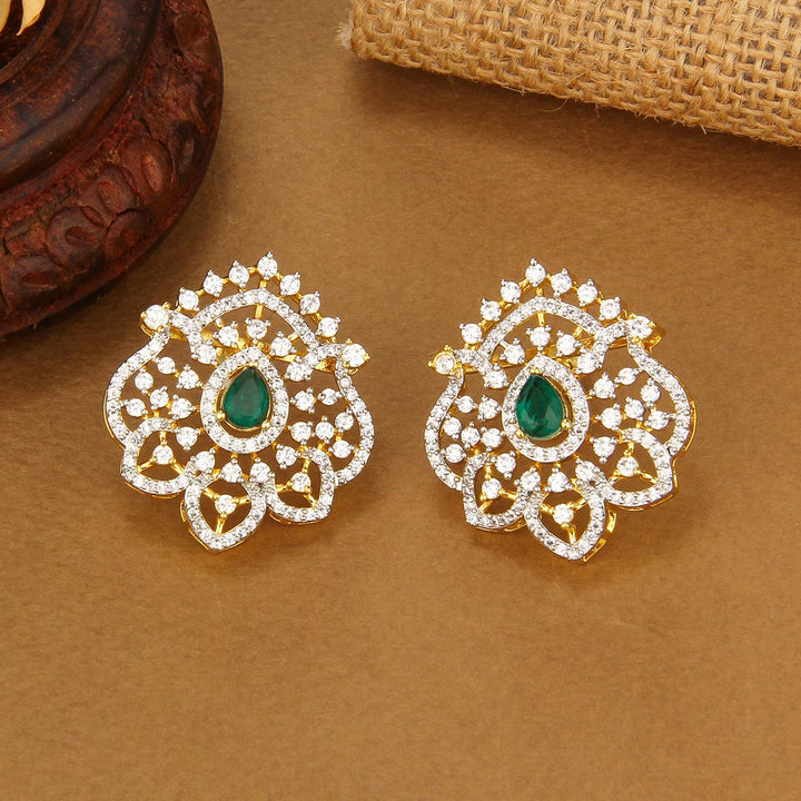 Inaaya Avikam Pendant Set