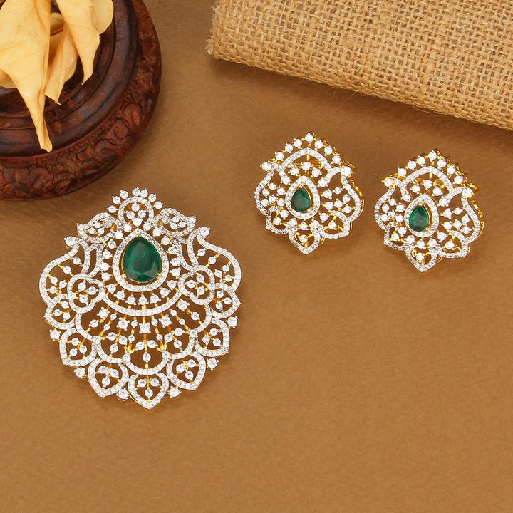 Inaaya Avikam Pendant Set