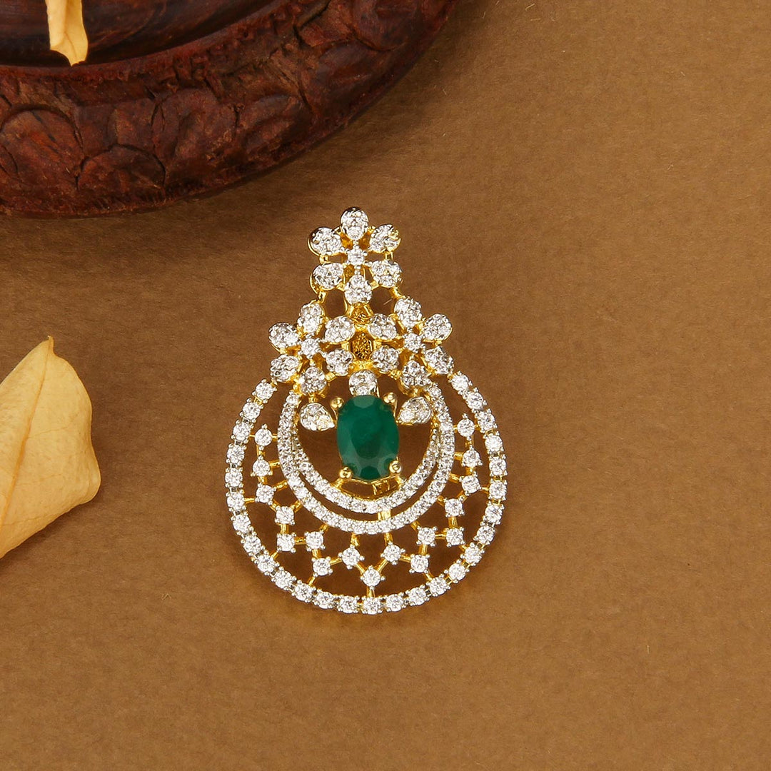 Hazel Avikam Pendant Set