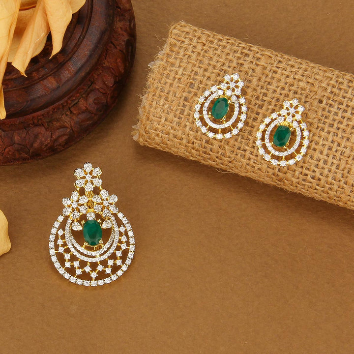 Hazel Avikam Pendant Set