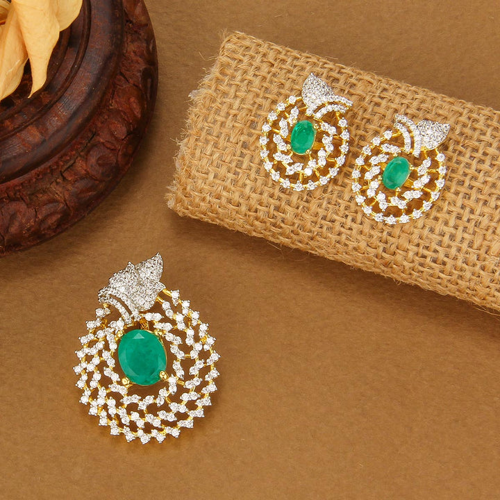 Soulful Avikam Pendant Set