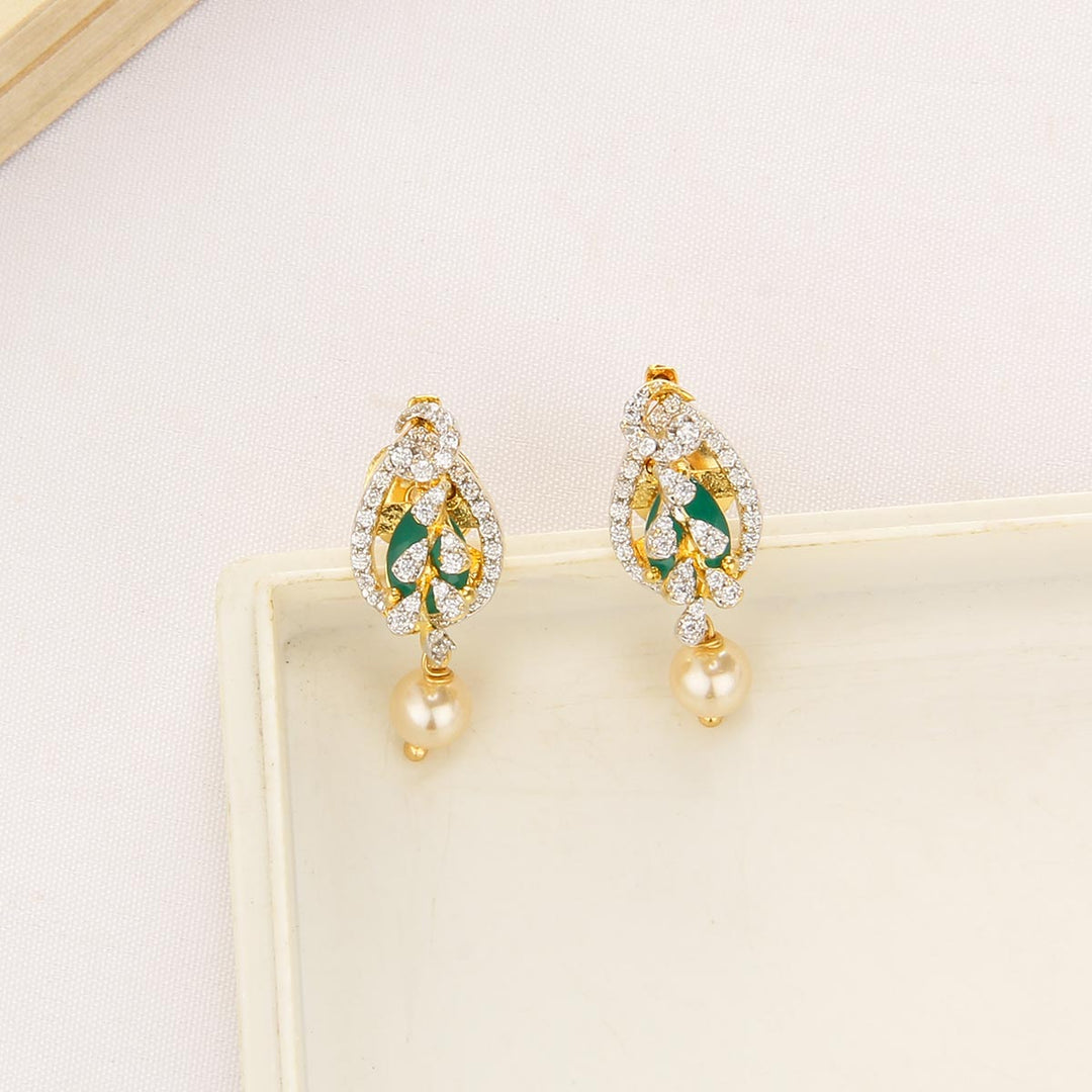 Shine Charm Avikam Pendant Set