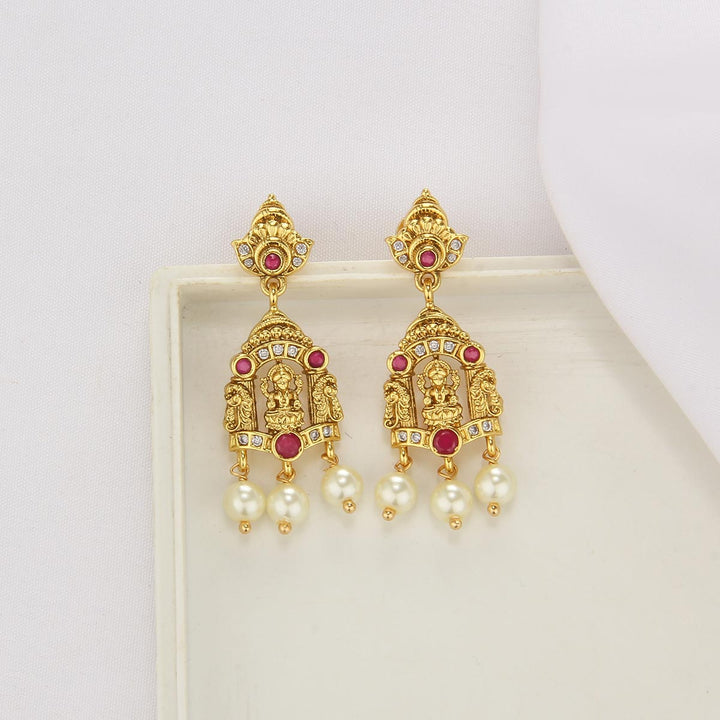 Ashvika Nagas Pendant Set