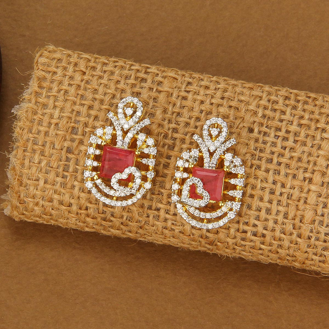 Hritha Avikam Pendant Set