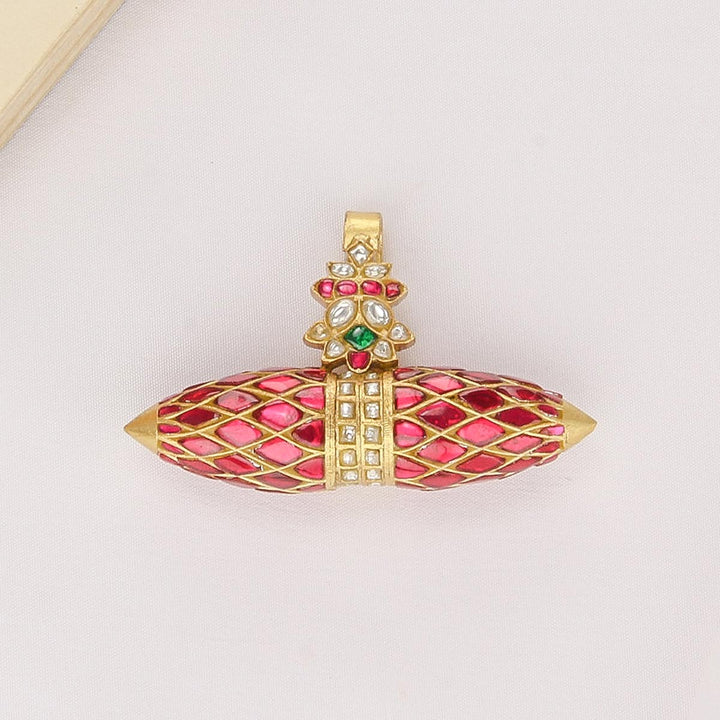 Unique Kundan Pendant