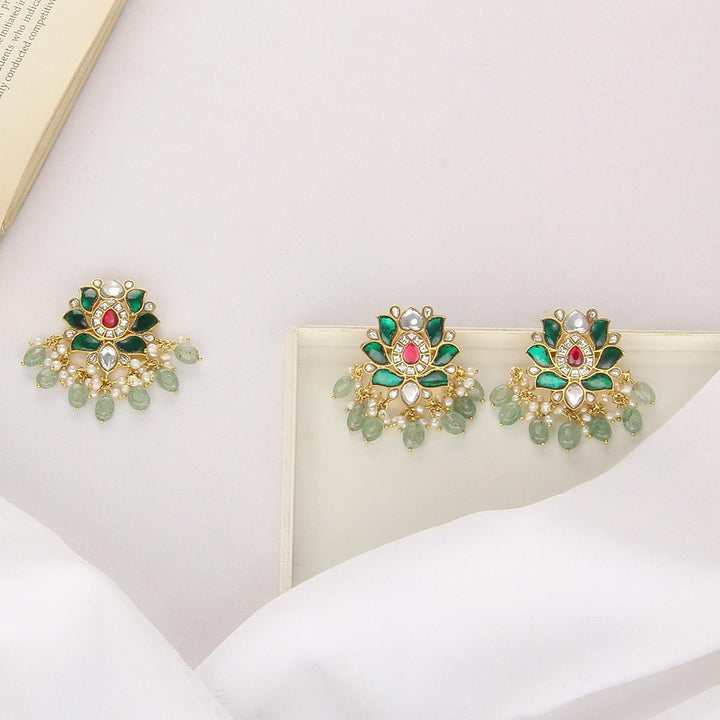 Prithikha Kundan Pendant Set