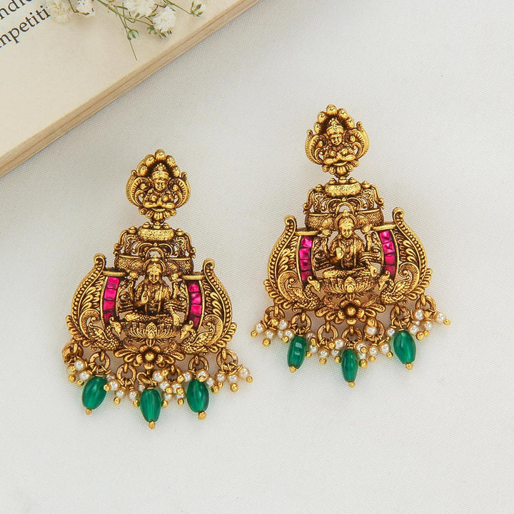 Madhu Nagas Pendant Set