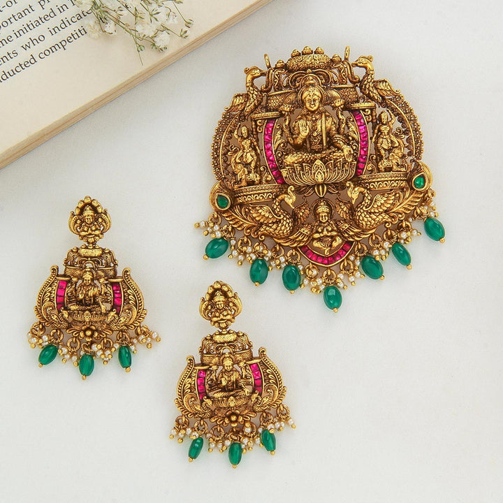 Madhu Nagas Pendant Set