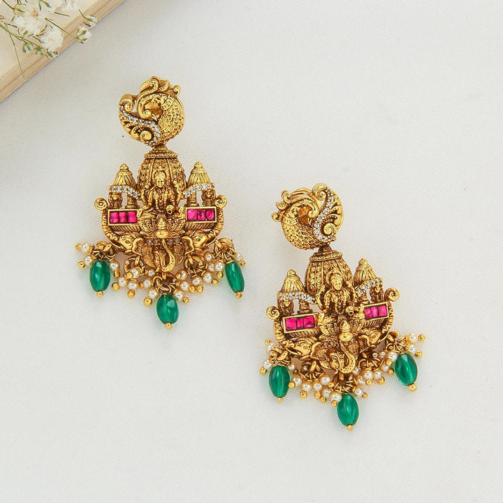 Dhivinkha Nagas Pendant Set