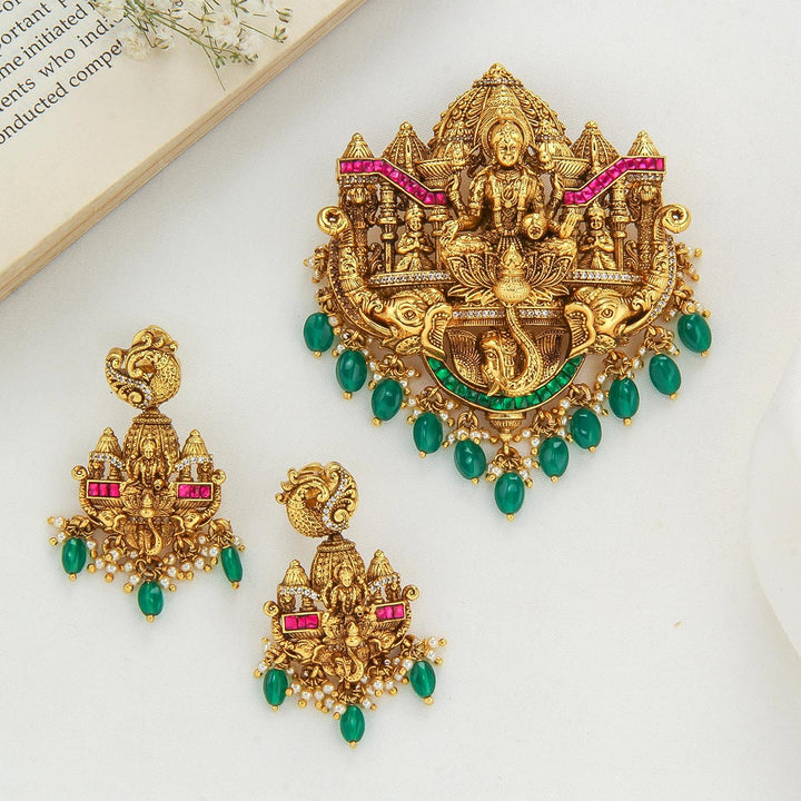 Dhivinkha Nagas Pendant Set